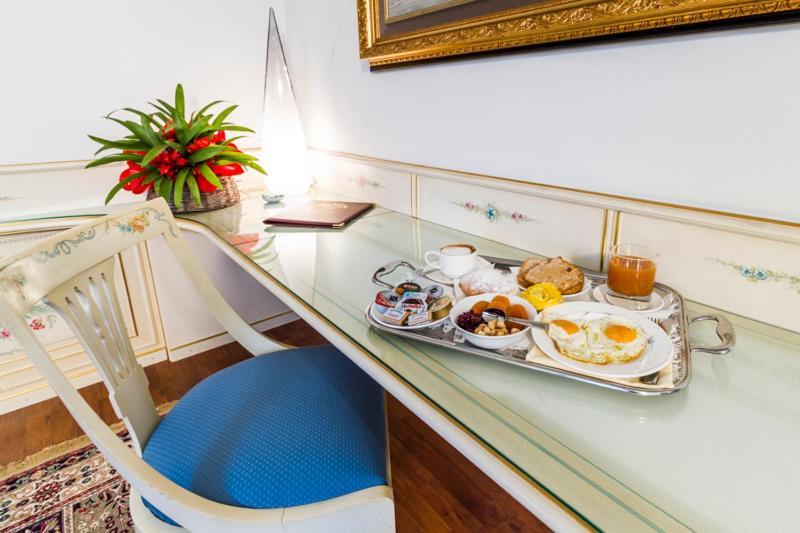 Melas Hotel Merate Dış mekan fotoğraf