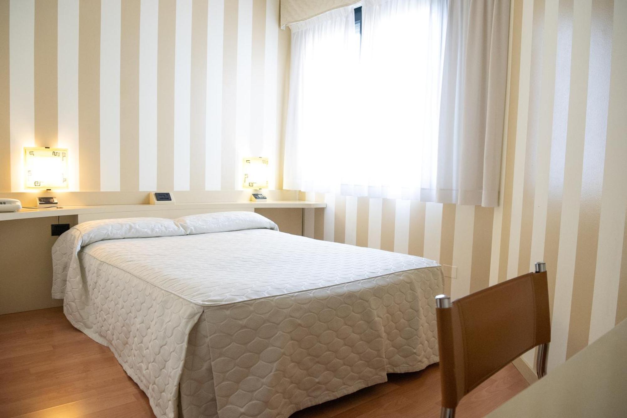 Melas Hotel Merate Dış mekan fotoğraf