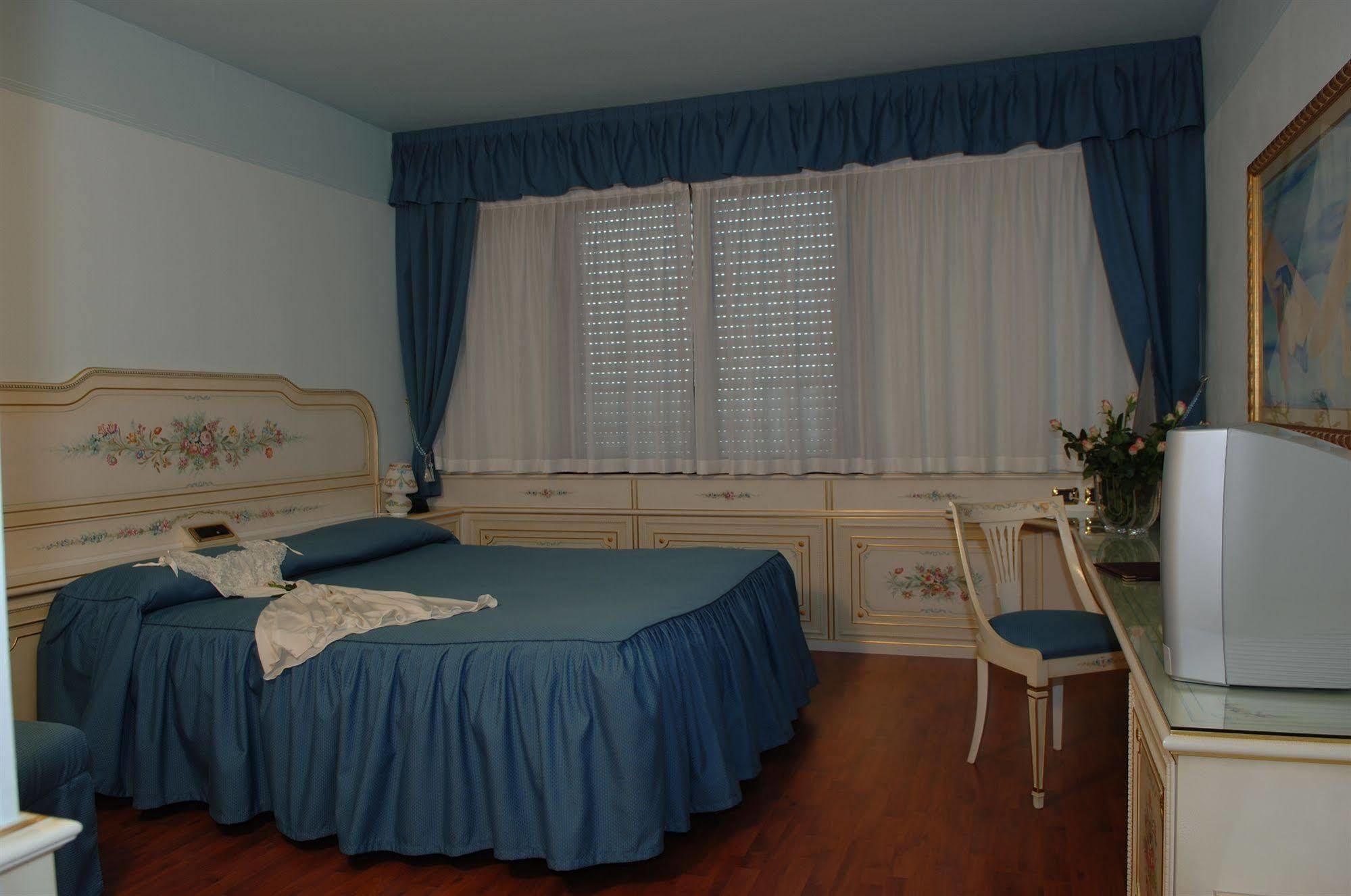 Melas Hotel Merate Dış mekan fotoğraf